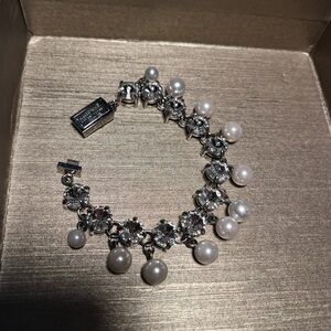 Elegant Silver and Pearl Bracelet